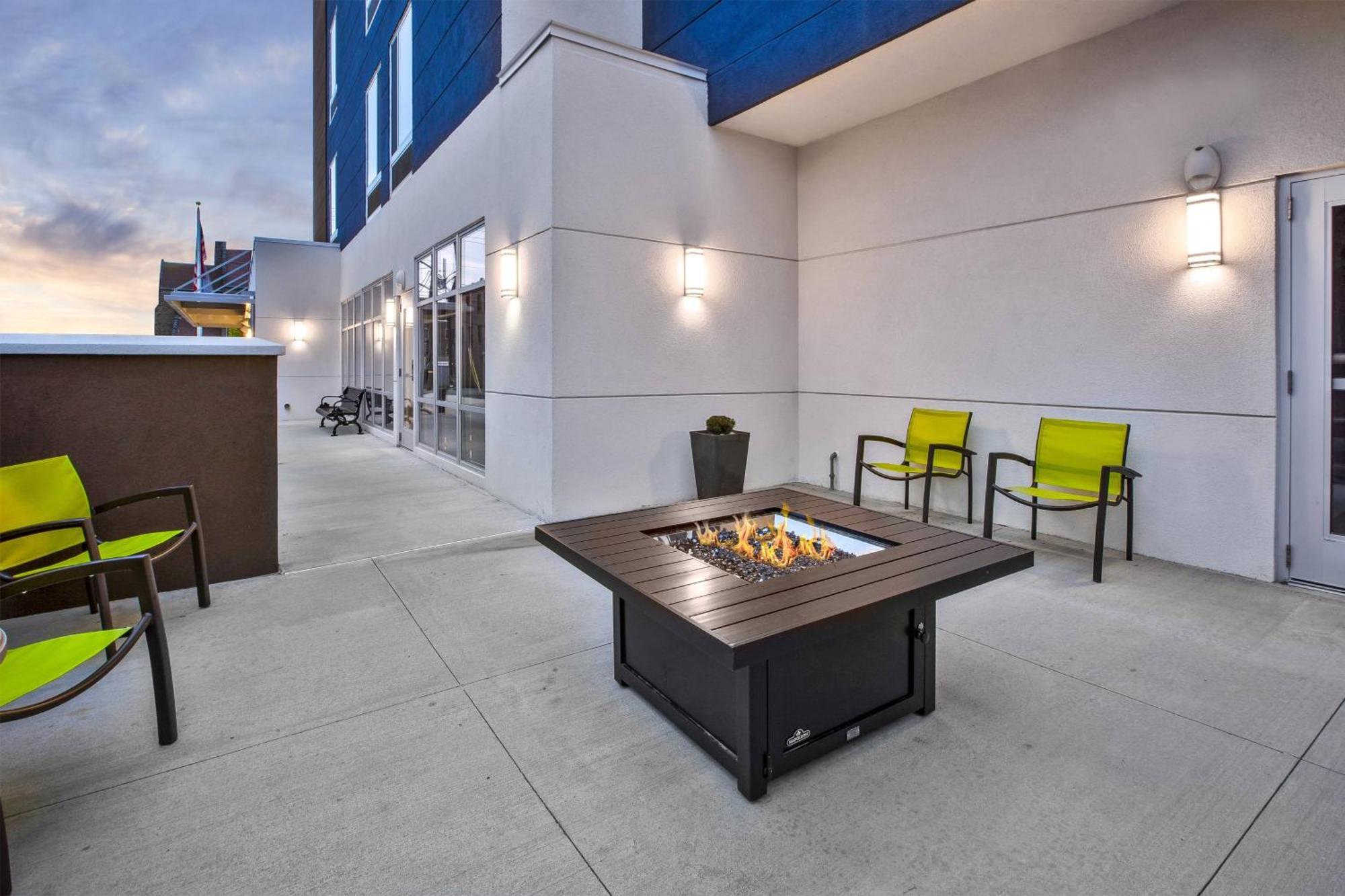 Springhill Suites By Marriott Pittsburgh Butler/Centre City Exterior foto